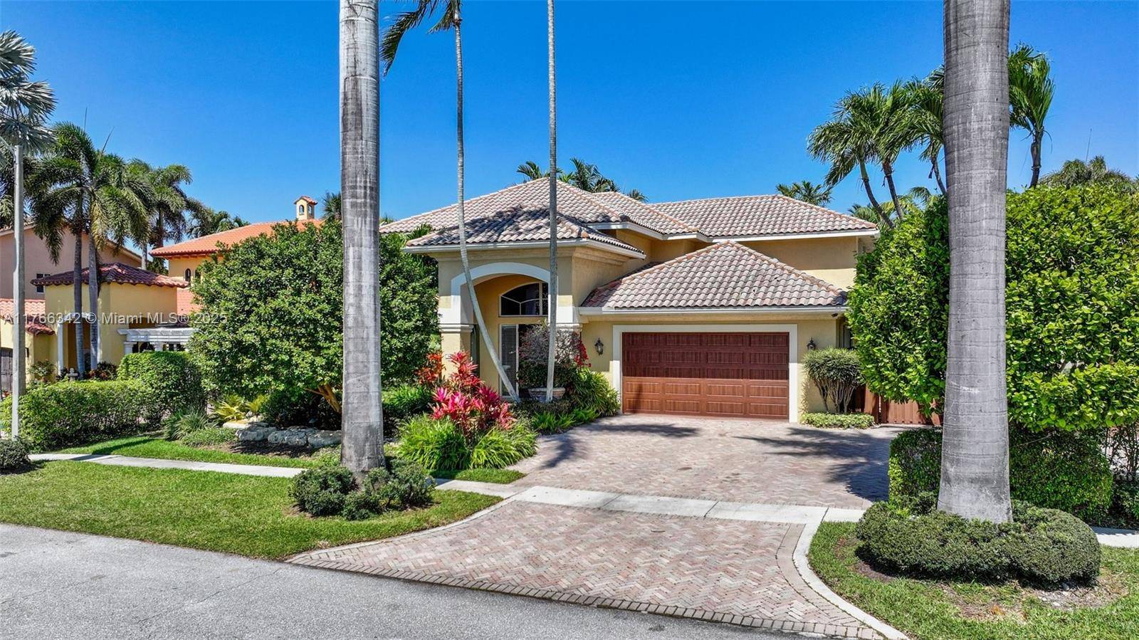 Boca Raton, FL 33487,389 Oregon Ln
