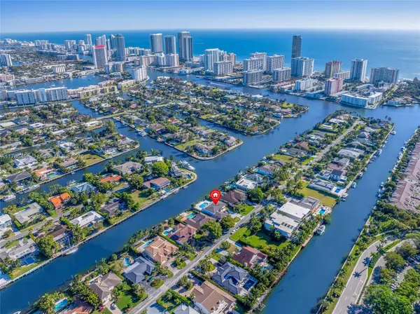 Hallandale Beach, FL 33009,406 Holiday Dr
