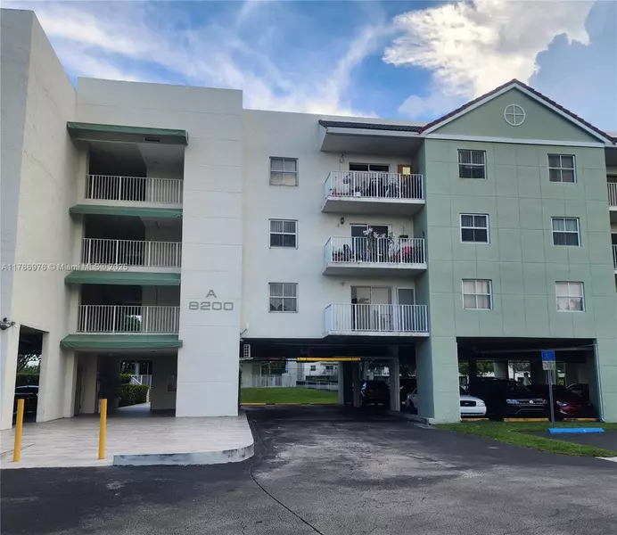 8200 SW 210th St #111, Cutler Bay, FL 33189