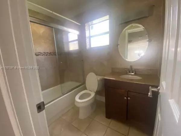 Coconut Creek, FL 33063,3933 Cocoplum Cir #3518