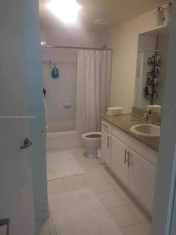 Miami, FL 33125,1871 NW S River Dr #1704