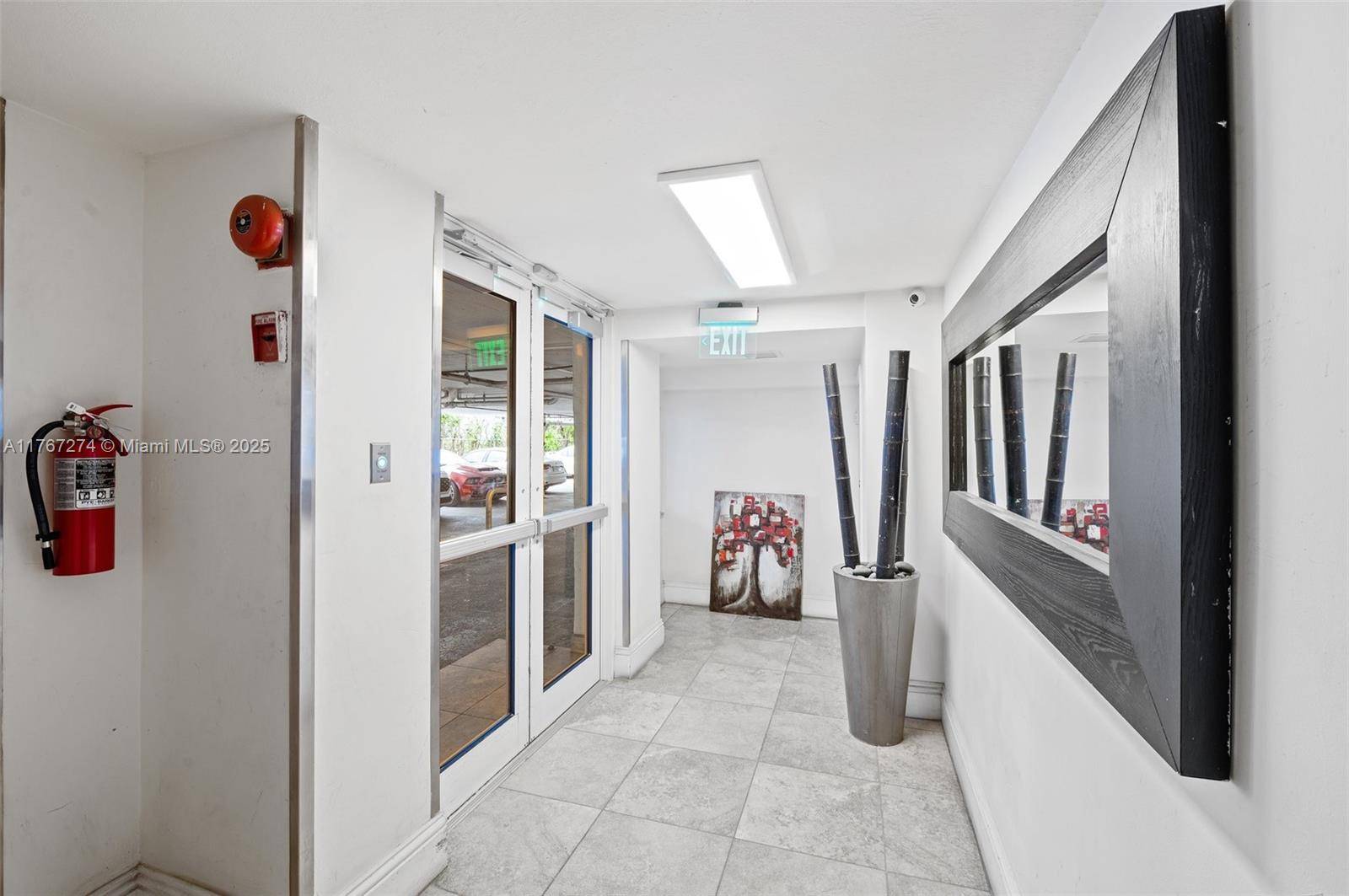 Miami Beach, FL 33139,910 Michigan Ave #403