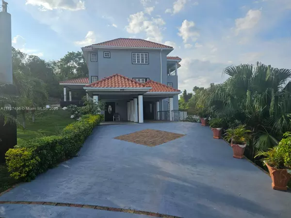 00 DISCOVERY POINTE OCEAN/MOUNTAIN VIEW POOL HOME, DI, St Ann,