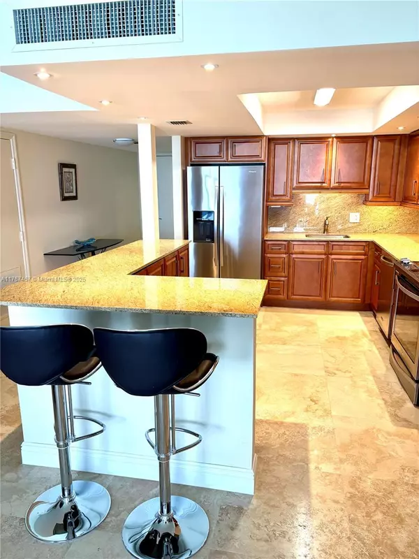 Jensen Beach, FL 34957,10410 S Ocean Dr #504