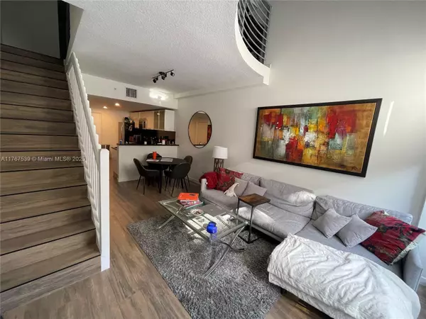 Miami, FL 33133,3339 Virginia St #325