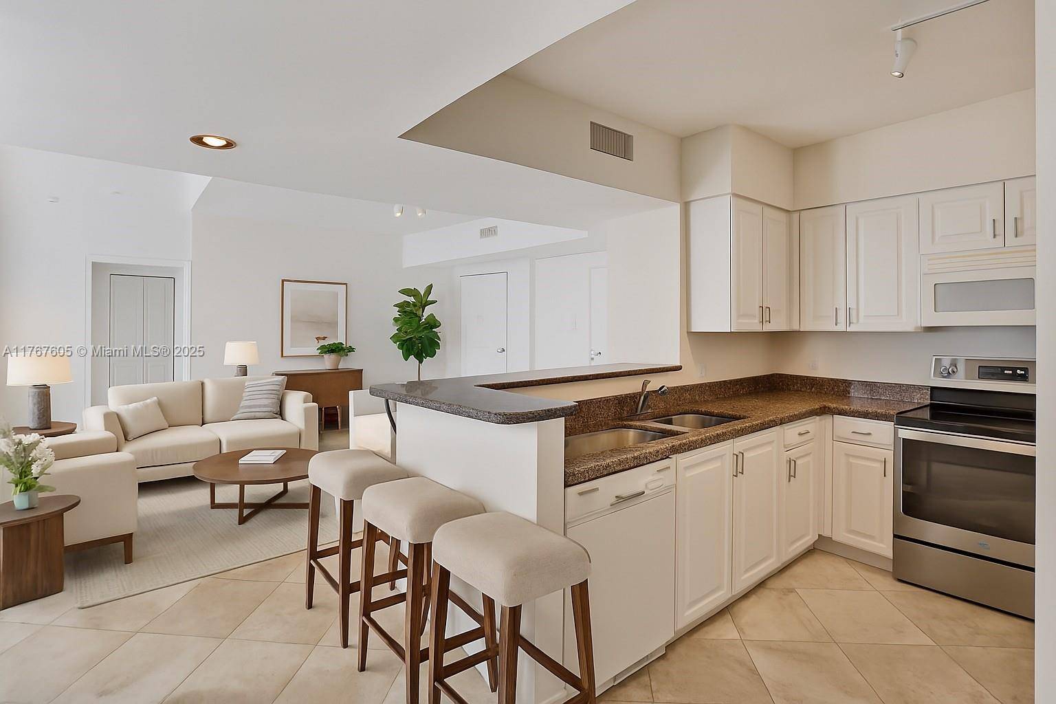 Miami, FL 33131,1155 Brickell Bay Dr #PH104