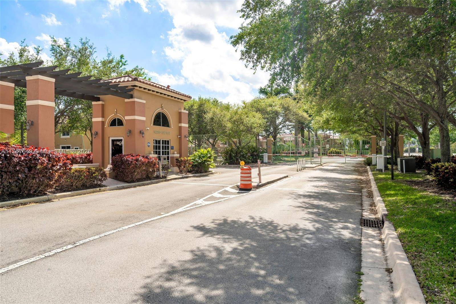 Pembroke Pines, FL 33027,983 SW 143rd Ave #1403