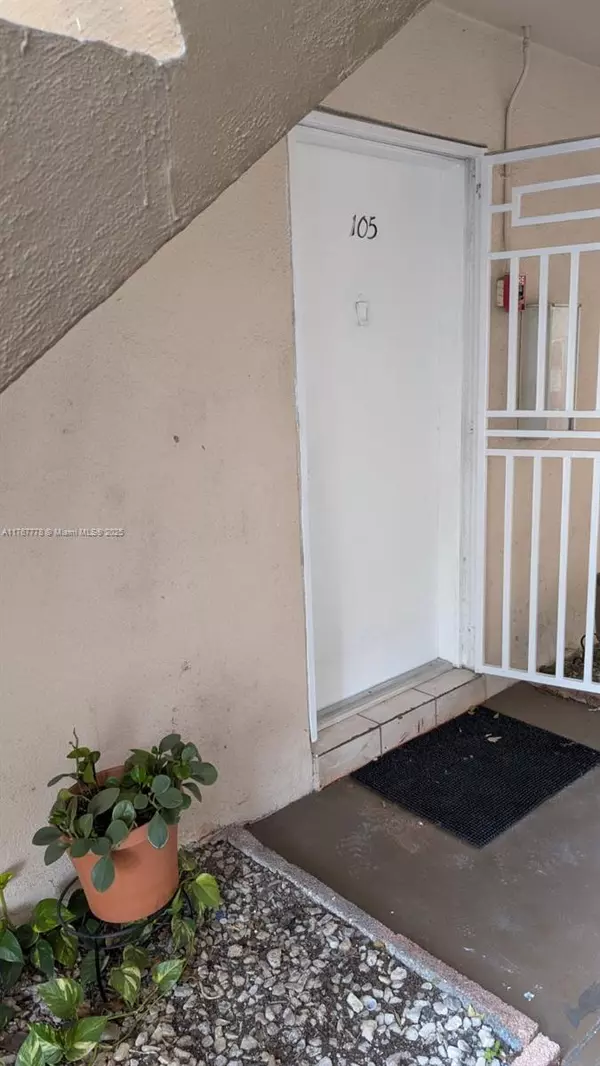 Hialeah, FL 33012,1560 W 46th St #105