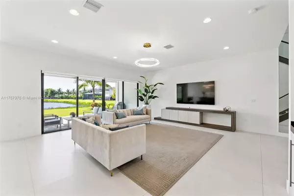 Boca Raton, FL 33496,17182 Windy Pointe Ln