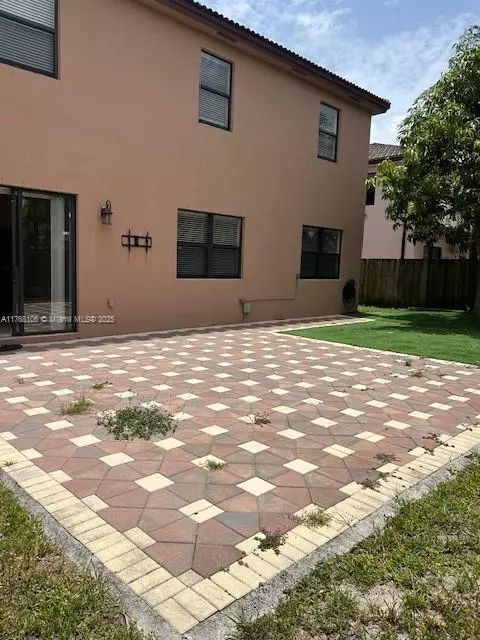 Miami, FL 33184,1522 SW 144th Ave