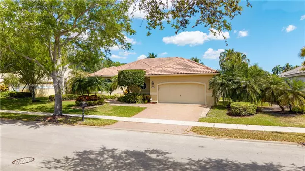 Weston, FL 33332,2678 Meadowood Dr