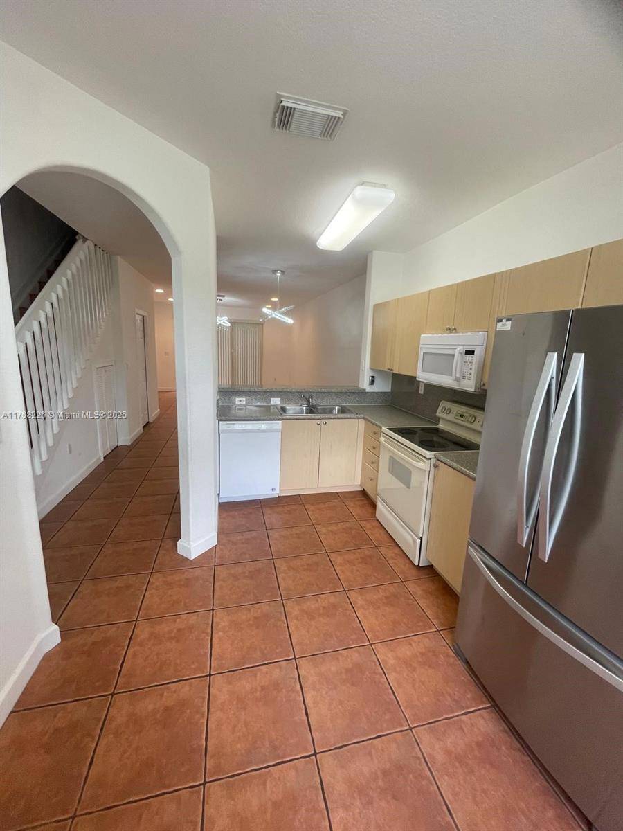Doral, FL 33178,5450 NW 107th Ave #705