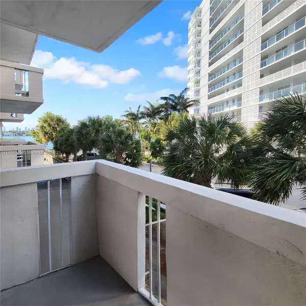 800 West Ave #240, Miami Beach, FL 33139