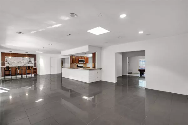 Hollywood, FL 33021,5000 Cleveland St