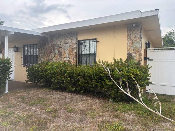 Pompano Beach, FL 33069,2637 NW 7th St