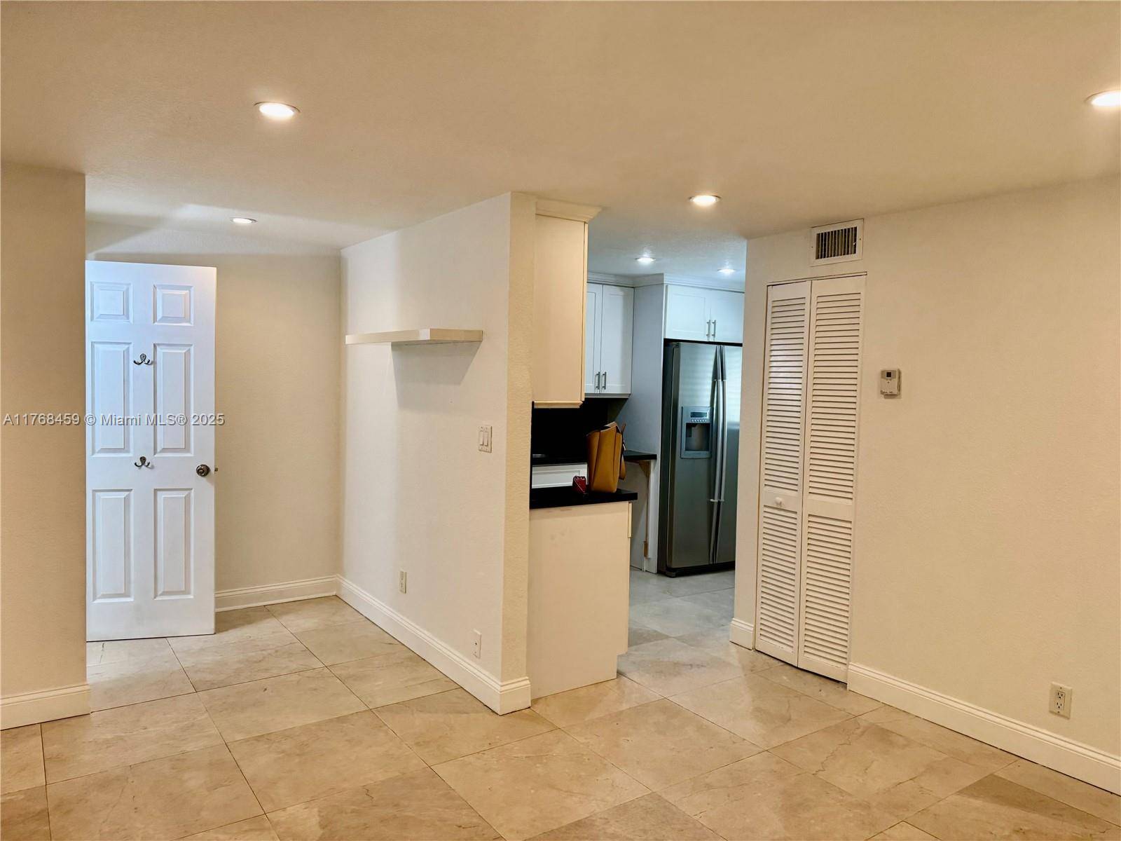 Pompano Beach, FL 33069,119 Gardens Dr #102