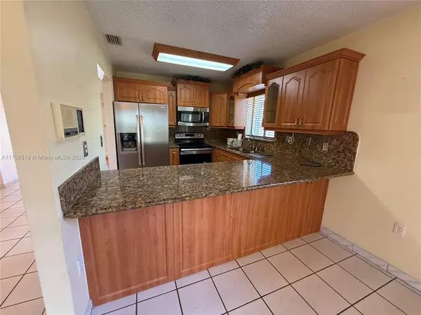 Hialeah, FL 33014,7890 W 5th Ln