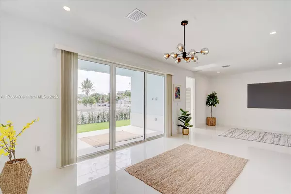 Miami, FL 33125,1805 NW 22nd Ct #1805