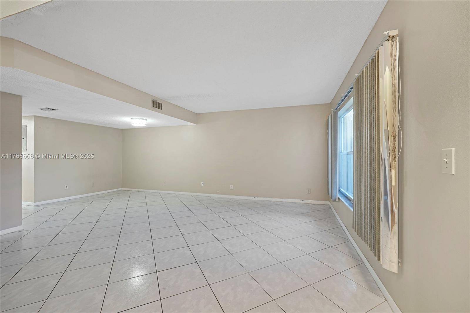 Pembroke Pines, FL 33026,12261 NW 15th St