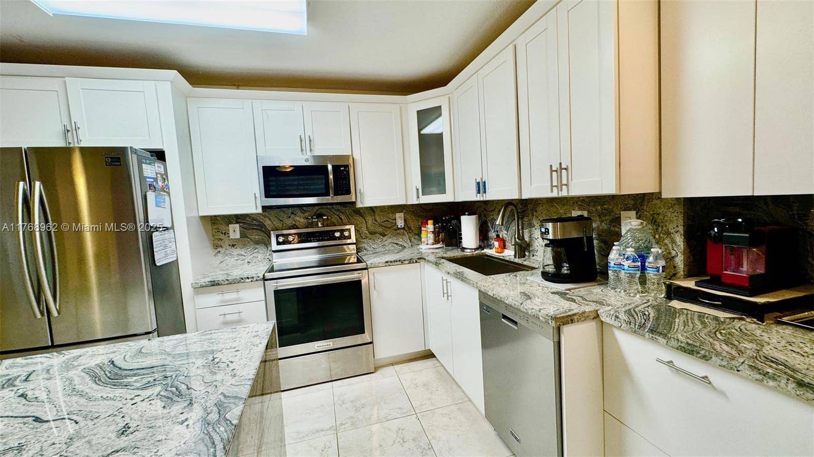 Aventura, FL 33180,20381 NE 30th Ave #118-7