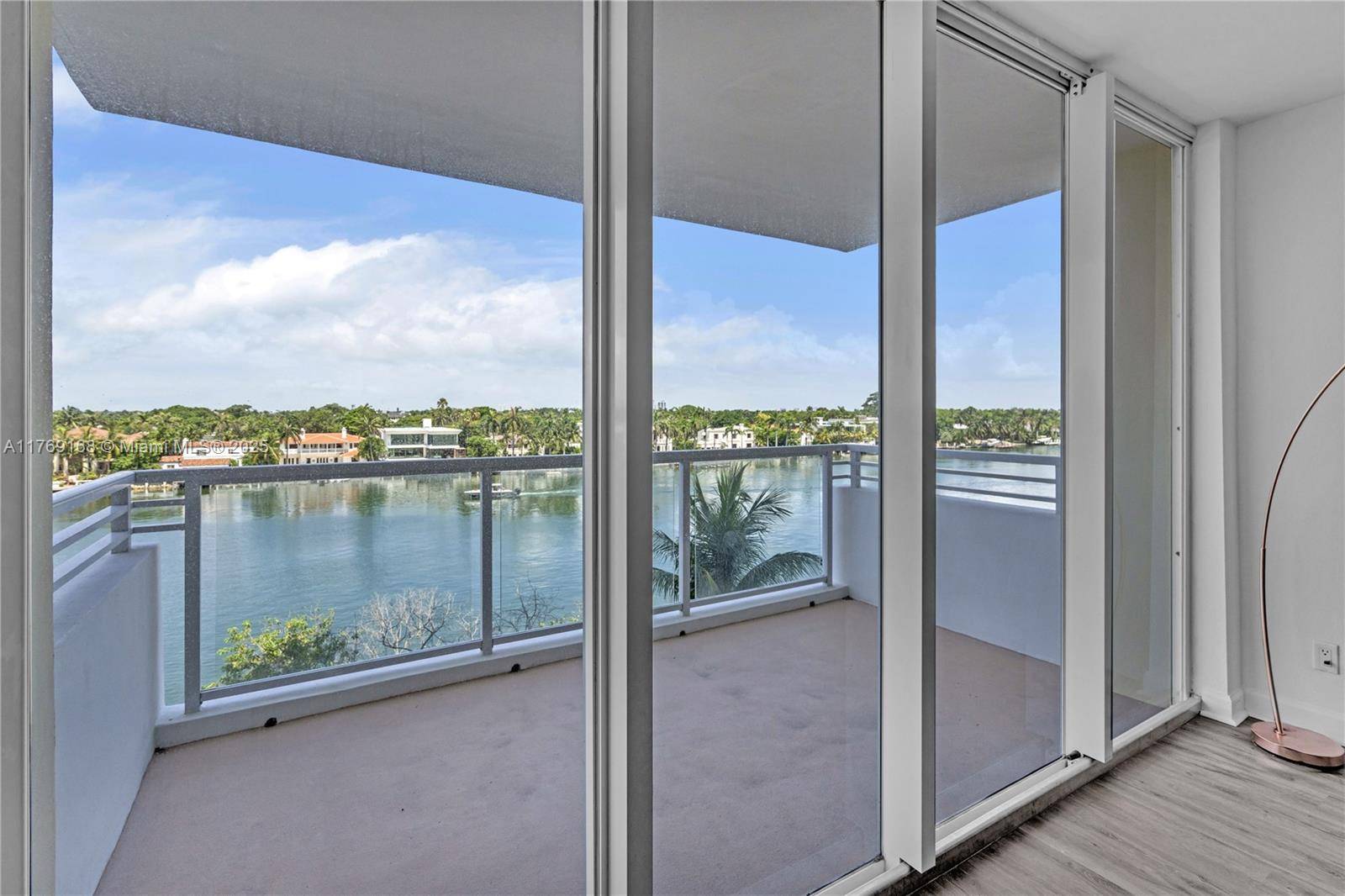 Miami Beach, FL 33140,5600 Collins Ave #6P