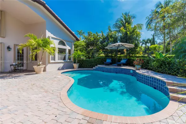 Davie, FL 33328,10250 S Lake Vista Cir