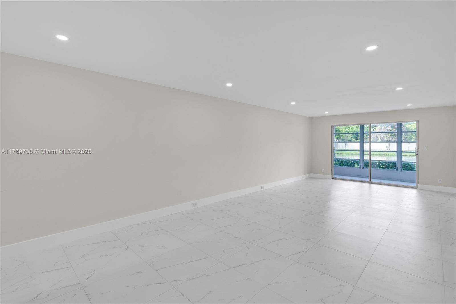 Coconut Creek, FL 33066,2501 Antigua Ter #F1