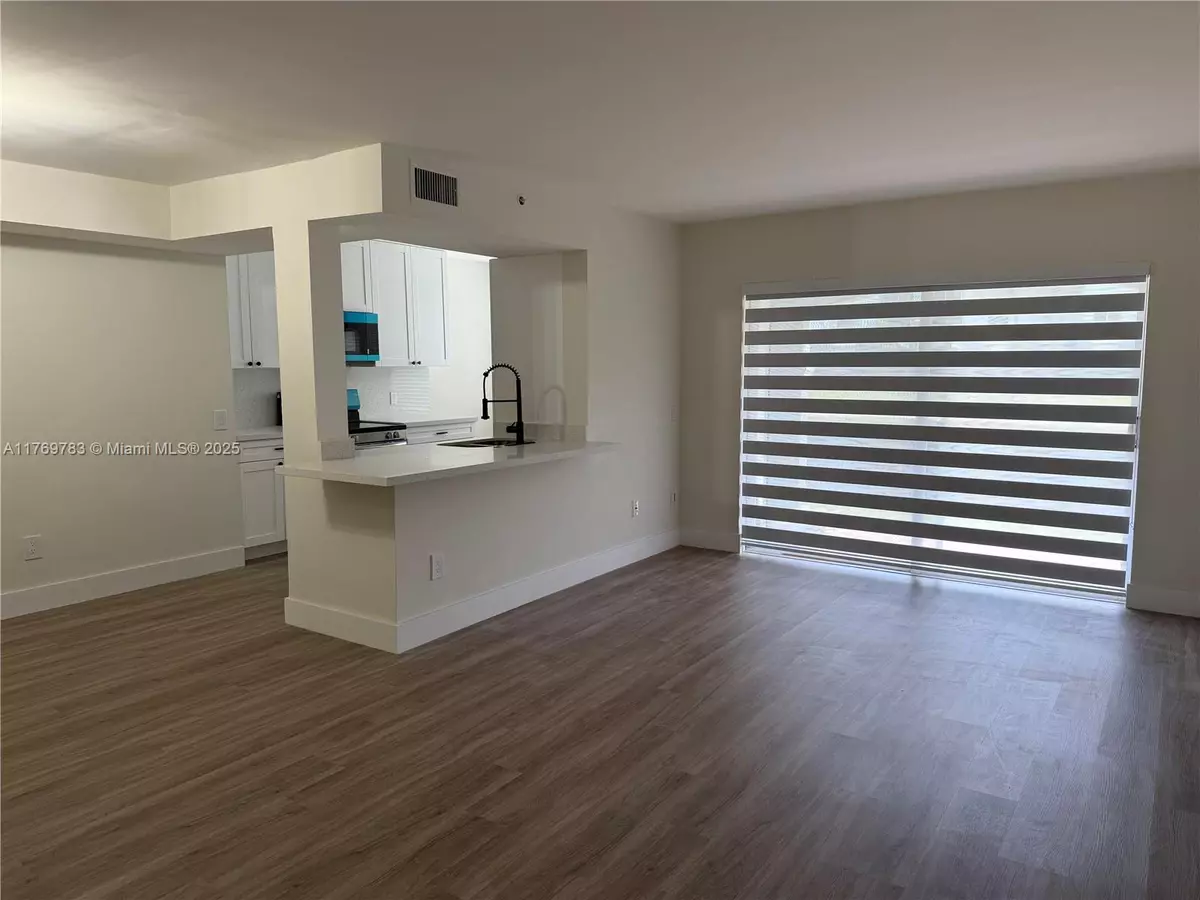 Pembroke Pines, FL 33024,9650 NW 2nd St #4-108