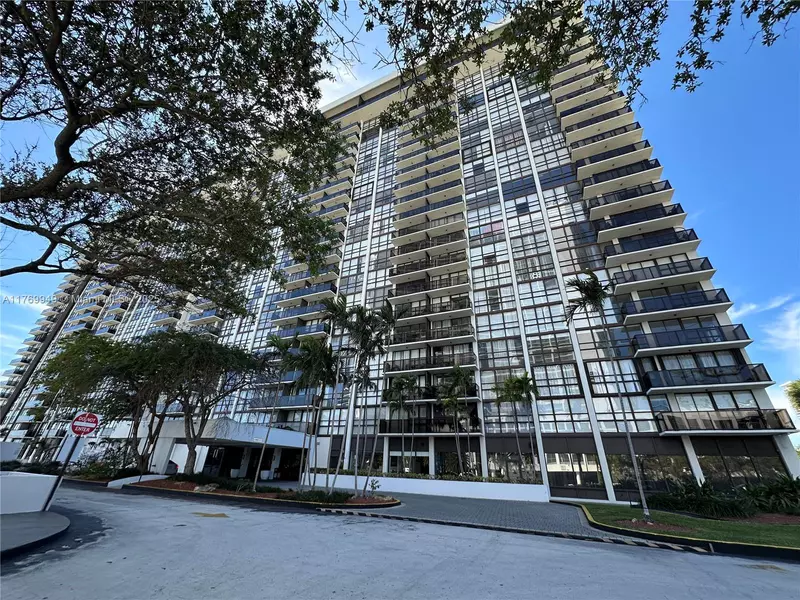 600 NE 36th St #401, Miami, FL 33137