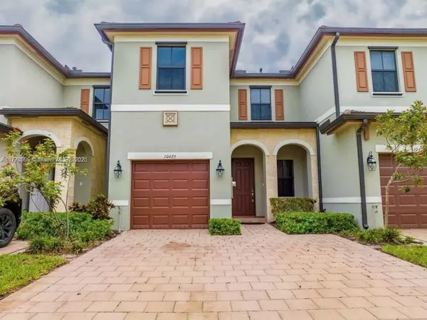 10425 W 32nd Ln #10425, Hialeah, FL 33018