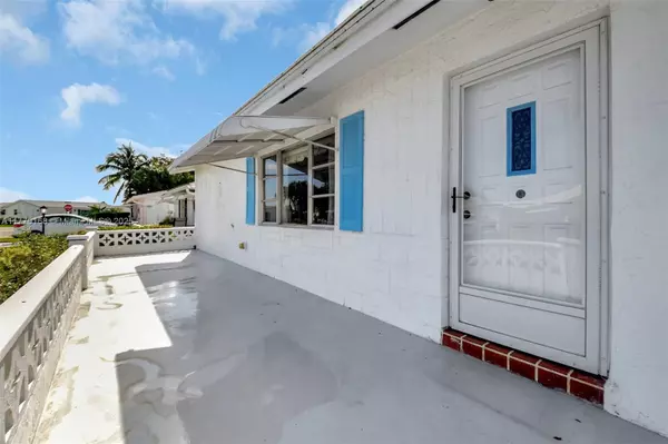 Boynton Beach, FL 33426,2206 SW 20th Way