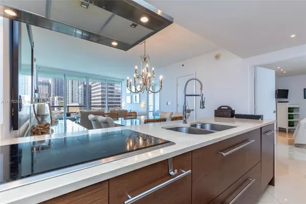 Miami, FL 33131,495 Brickell Ave #1005