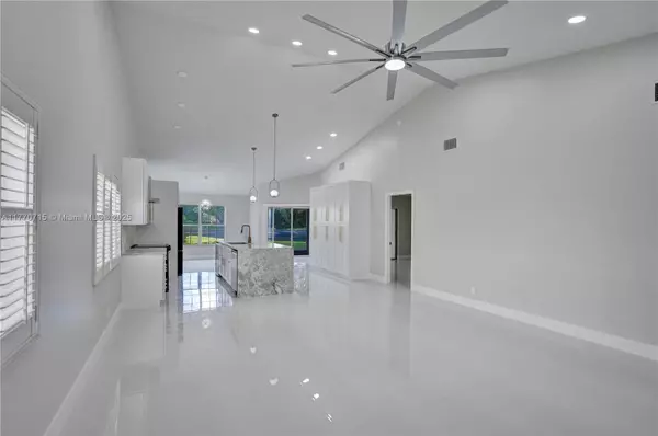 Delray Beach, FL 33446,7569 Diamond Pointe Cir