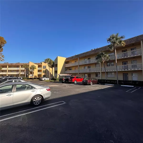 Tamarac, FL 33319,5860 NW 64th Ave #203