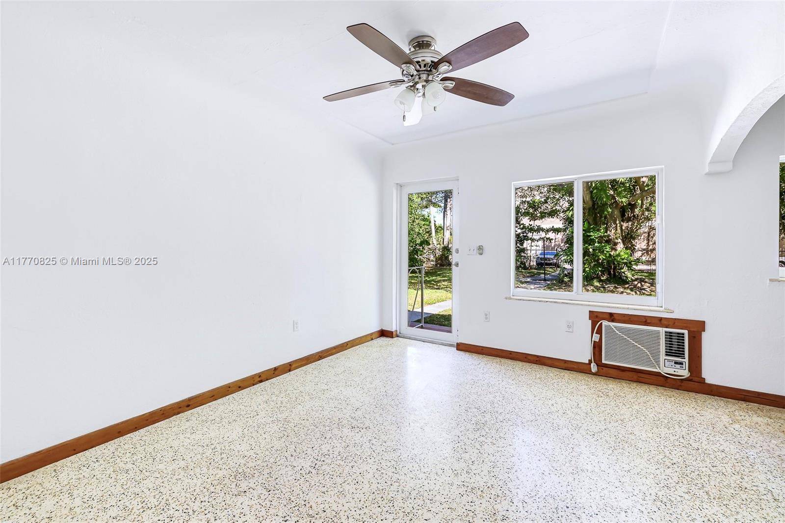 Miami, FL 33138,8440 NE 1st Ave #4