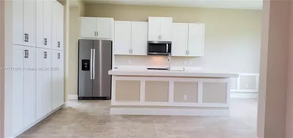 Westlake, FL 33470,14982 Wildwood Cir
