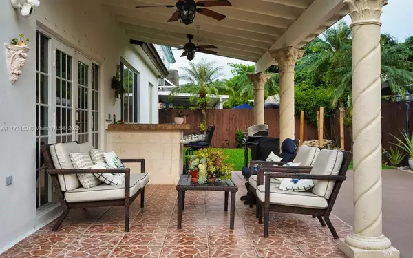 Miami, FL 33194,15676 SW 9th Ln