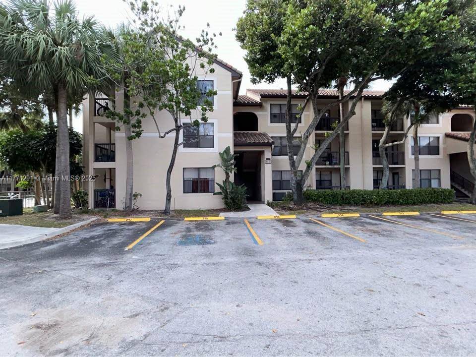 4261 W Mcnab Rd #31, Pompano Beach, FL 33069
