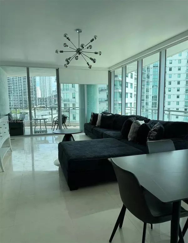 90 SW 3rd St #1913, Miami, FL 33130