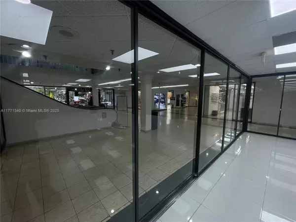 Miami, FL 33126,777 NW 72nd Ave #1004