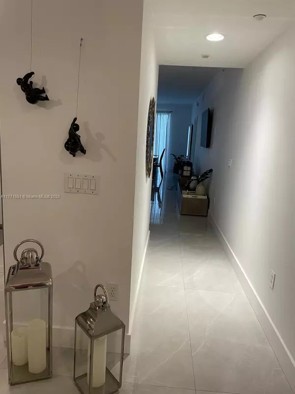 Doral, FL 33178,10750 NW 66th St #410