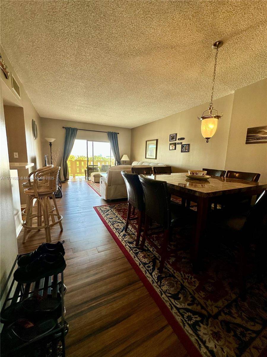 Hollywood, FL 33021,4330 Hillcrest Dr #1017