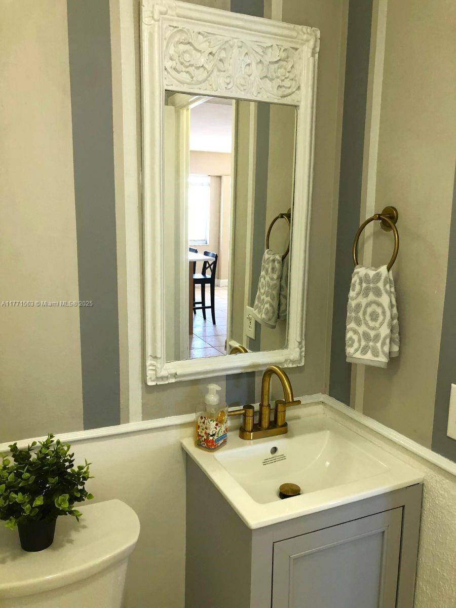 Miami Beach, FL 33139,1545 Euclid Ave #6B