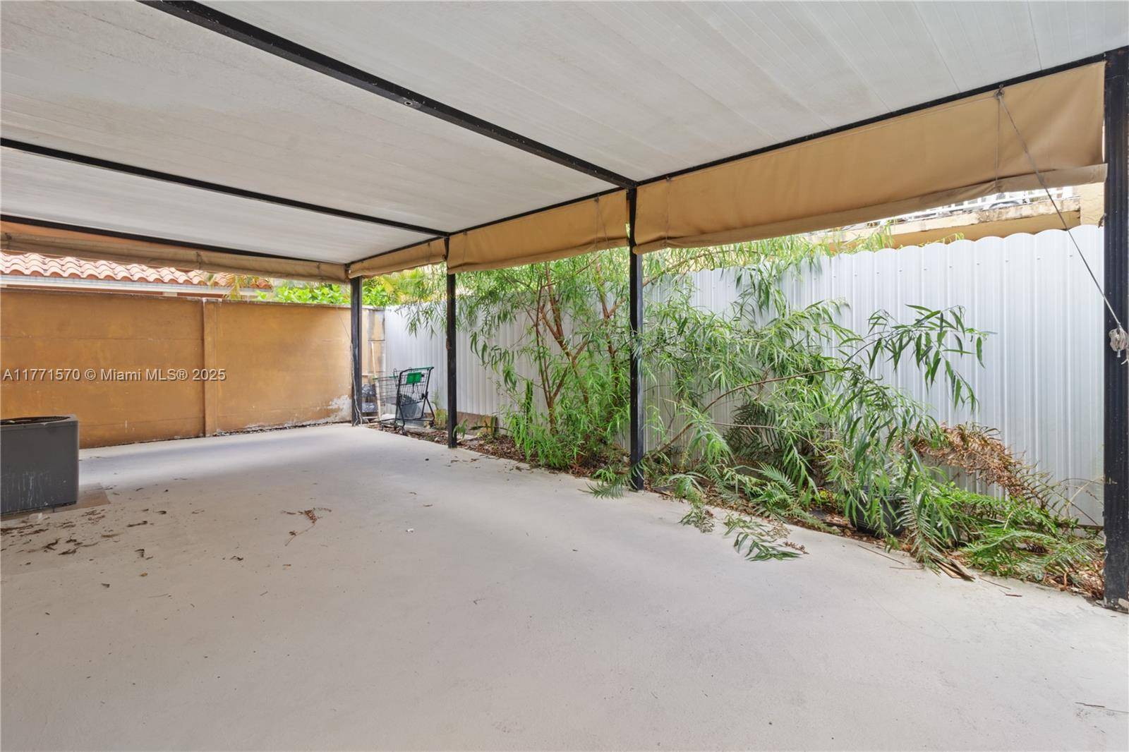 Hialeah, FL 33016,2735 W 60th Pl #107