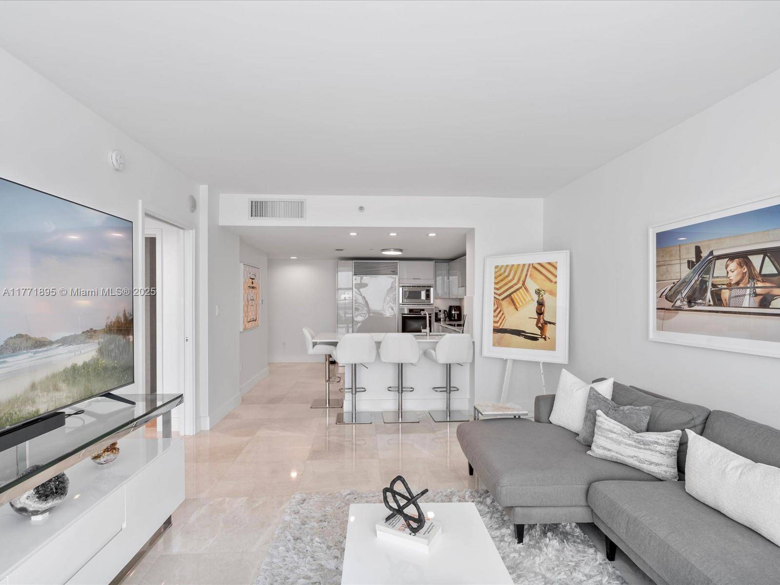 Miami Beach, FL 33141,6801 Collins Ave #1402 Door (1412 Legal)