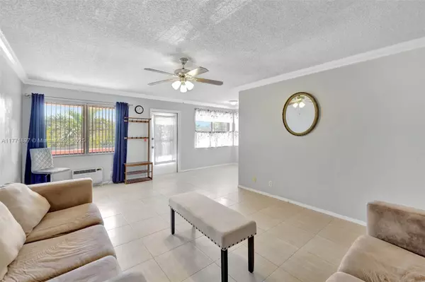Hallandale Beach, FL 33009,1012 SW 11th St #20N