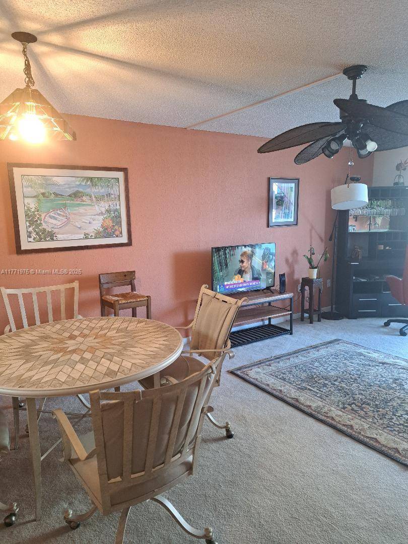 North Miami Beach, FL 33160,4000 NE 169th St #202