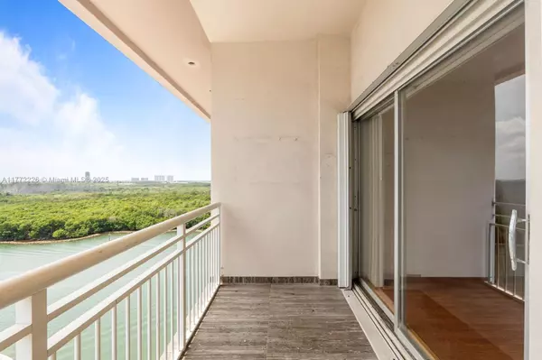 Sunny Isles Beach, FL 33160,400 Kings Point Dr #1607