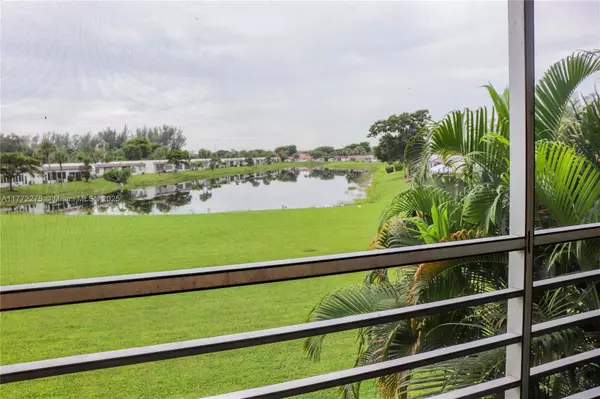 West Palm Beach, FL 33411,152 Lake Constance Dr #152