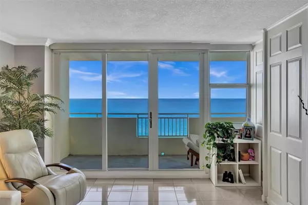 Hallandale Beach, FL 33009,3180 S Ocean Dr #1504